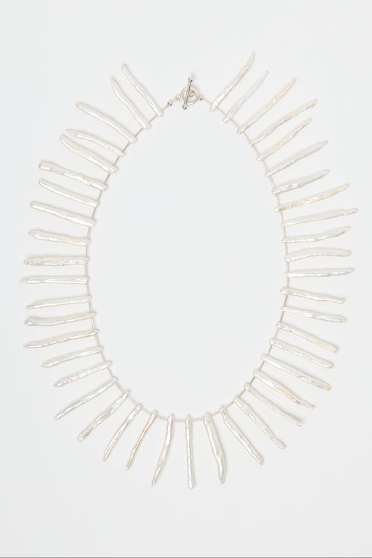 White Säsh necklace